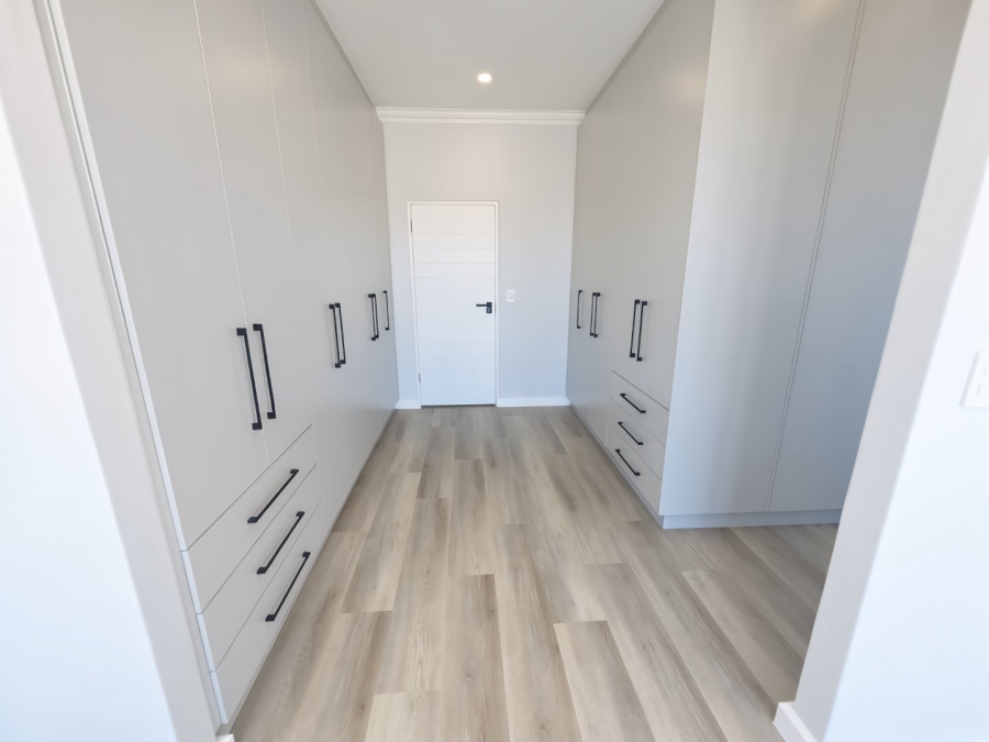 4 Bedroom Property for Sale in Sandown Western Cape
